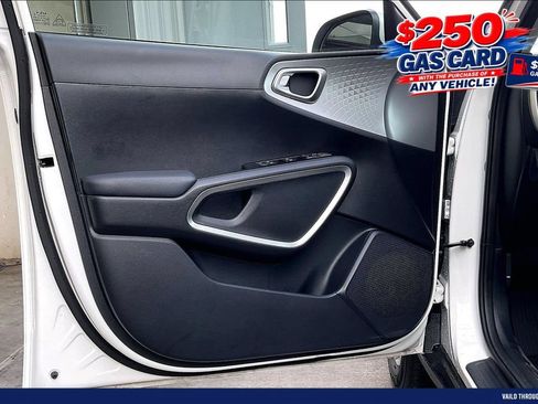 Used 2024 Kia Soul LX w/ Option Group 015 FWD image 22