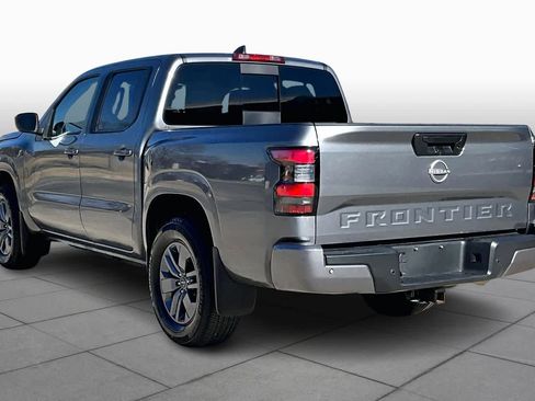 Used 2025 Nissan Frontier SV w/ SV Convenience Package image 11