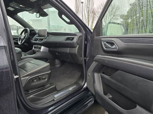 Used 2024 GMC Yukon SLT image 13
