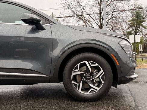 Used 2024 Kia Sportage LX image 11