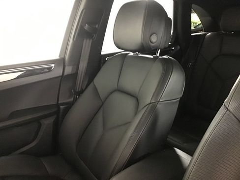 Certified 2026 Porsche Macan AWD/4WD image 22