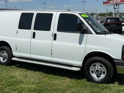 Used 2024 GMC Savana 2500 w/ Driver Convenience Package RWD image 8