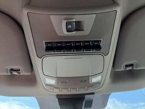 Used 2022 Ford F250 XLT w/ XLT Premium Package AWD/4WD image 35