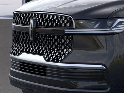 New 2025 Lincoln Navigator L Reserve image 17