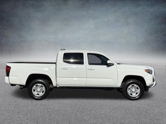 Used 2021 Toyota Tacoma SR video 2