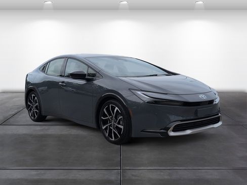 Used 2025 Toyota Prius Plug-In Hybrid w/ Limited Premium Package FWD image 2