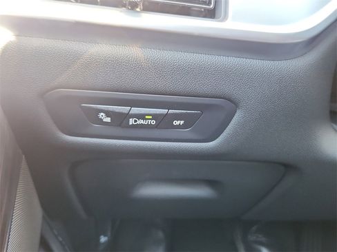 New 2026 BMW X5 xDrive50e w/ Premium Package image 25