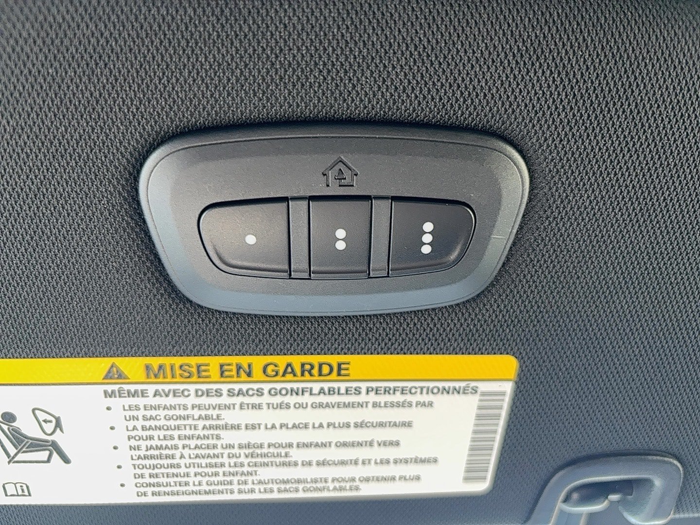 New 2027 Chrysler Pacifica Select AWD/4WD image 35