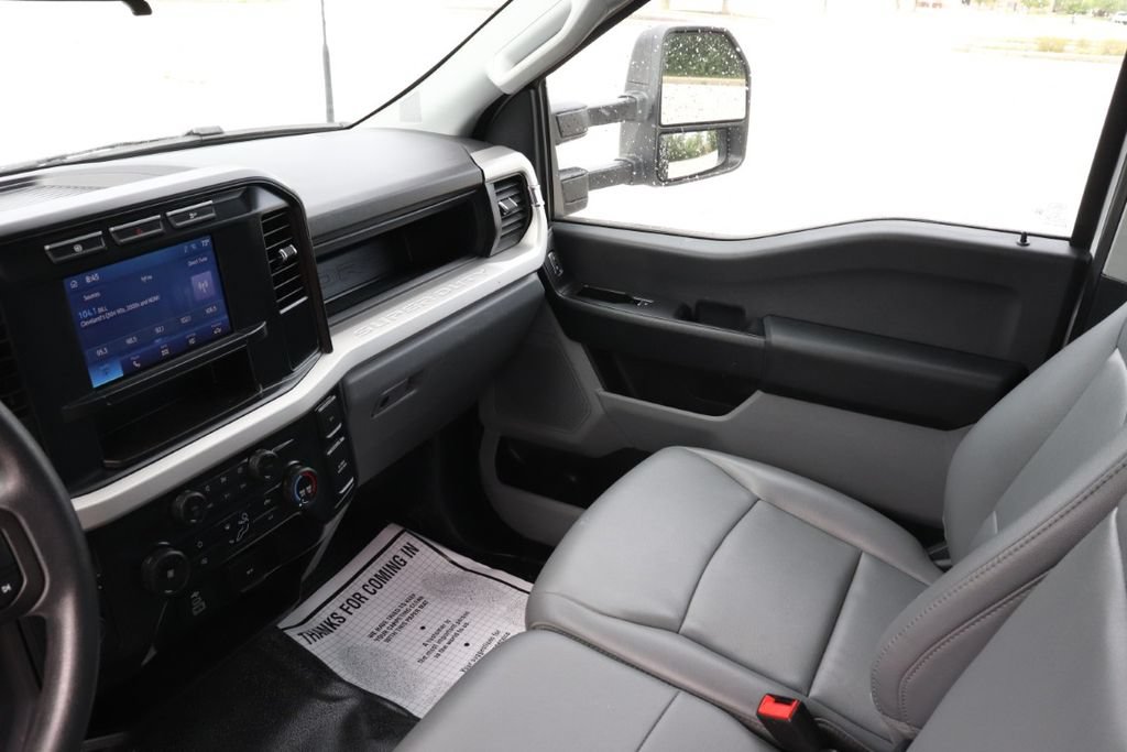 Used 2024 Ford F550 2WD Regular Cab Super Duty image 13