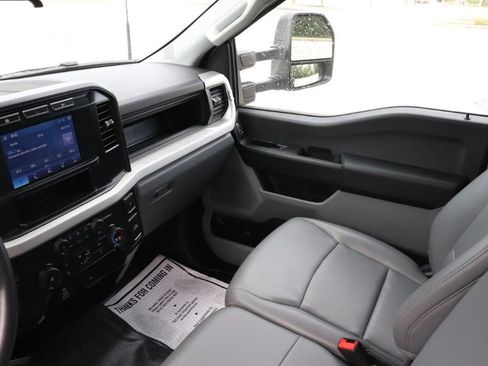 Used 2024 Ford F550 2WD Regular Cab Super Duty image 13