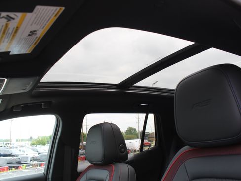 New 2026 Chevrolet Equinox RS w/ Convenience Package III FWD image 10
