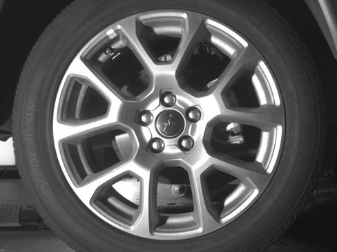 Used 2025 Jeep Compass Limited image 15