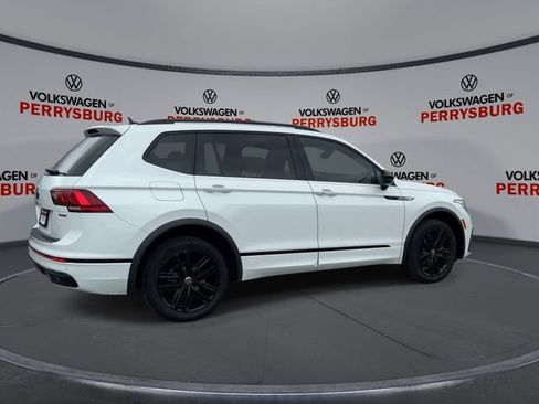 Used 2022 Volkswagen Tiguan SE R-Line AWD/4WD image 8