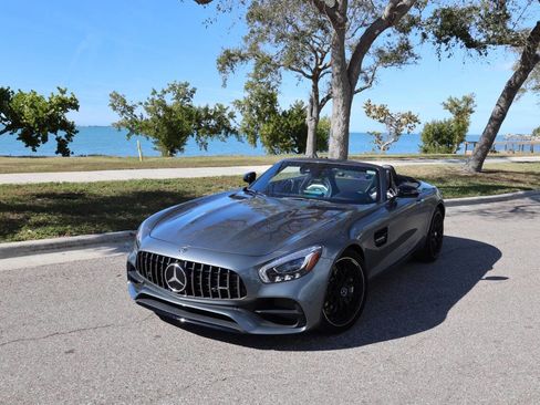 Used 2018 Mercedes-Benz AMG GT Base 2dr Roadster image 2