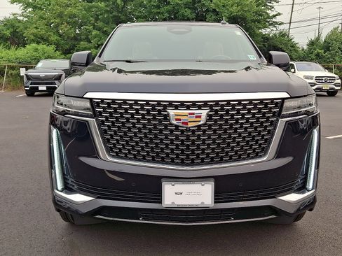 Used 2024 Cadillac Escalade Premium Luxury AWD/4WD image 8