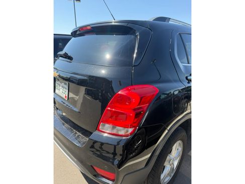 Used 2019 Chevrolet Trax LT w/ Driver Confidence Package image 3