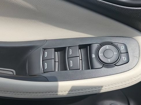 Certified 2025 Buick Encore GX Sport Touring w/ Comfort Package AWD/4WD image 33