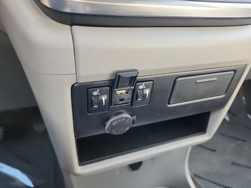 Used 2018 Toyota Sienna XLE w/ XLE Navigation Package AWD/4WD image 21