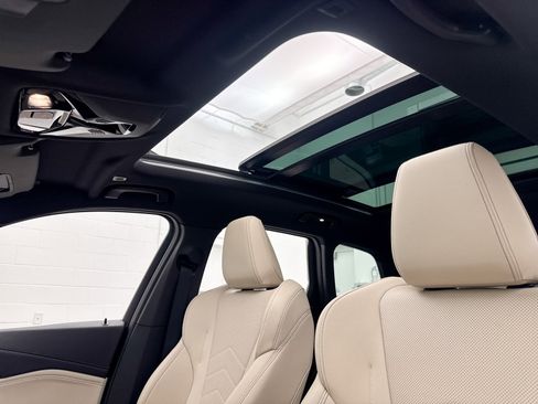 Used 2023 BMW X1 xDrive28i w/ M Sport Package image 3