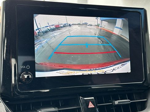 Used 2024 Toyota Corolla LE image 18