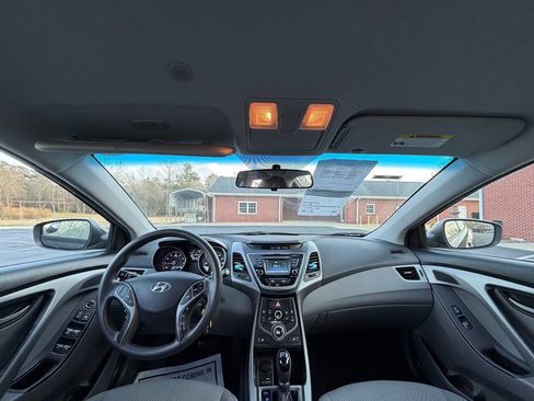 Used 2014 Hyundai Elantra SE w/ Option Group 02 image 14