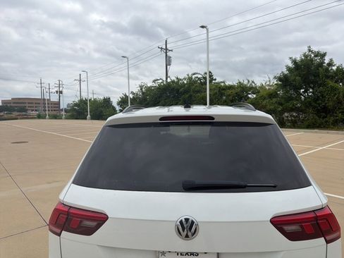 Used 2021 Volkswagen Tiguan S FWD image 4