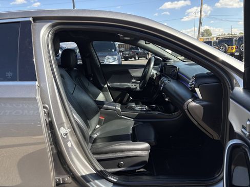 Used 2020 Mercedes-Benz A 220 w/ Premium Package image 36