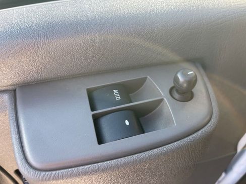 Used 2023 Chevrolet Express 2500 w/ Driver Convenience Package RWD image 15