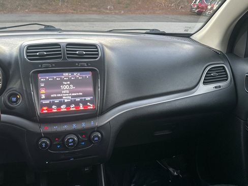 Used 2020 Dodge Journey Crossroad image 28