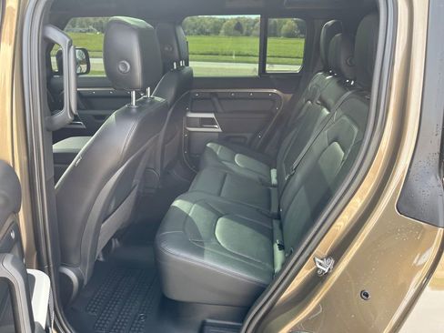 Used 2024 Land Rover Defender 110 S AWD/4WD image 19