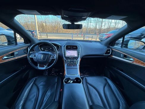 Used 2020 Lincoln Nautilus Reserve image 12