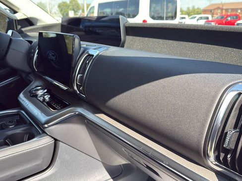 New 2025 Ford Expedition Max Platinum w/ Driver's Package image 22