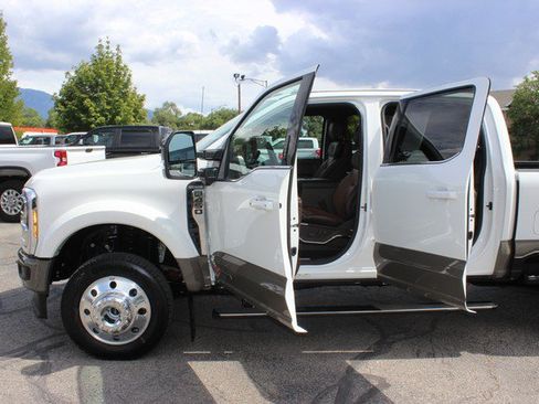 Used 2026 Ford F450 King Ranch w/ FX4 Off-Road Package AWD/4WD image 12