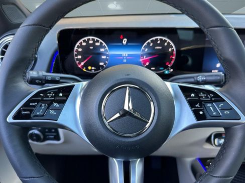 New 2025 Mercedes-Benz GLB 250 image 16