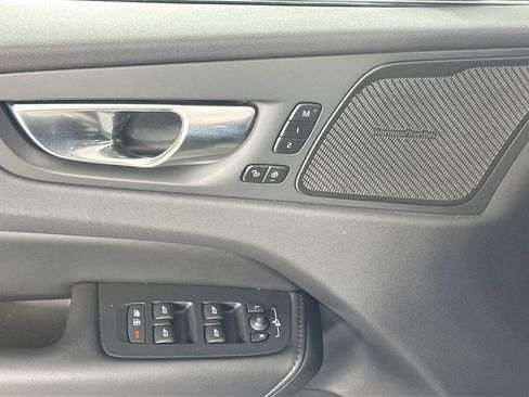 Certified 2023 Volvo XC60 B5 Plus image 18
