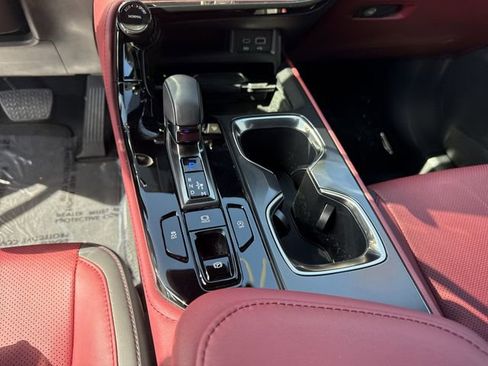 Used 2025 Lexus NX 250 FWD w/ Towing Package (2000 Lbs) image 21