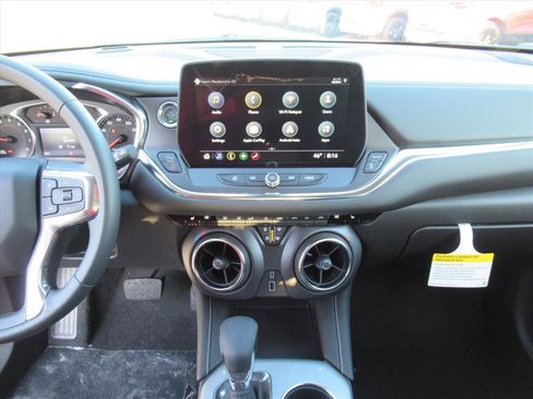 New 2025 Chevrolet Blazer LT image 19
