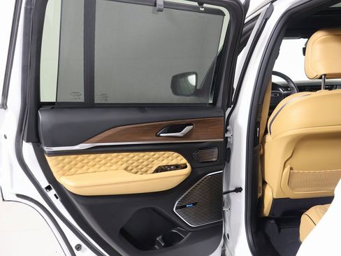 Used 2022 Jeep Grand Cherokee Summit w/ Adv Protech Group IV image 22