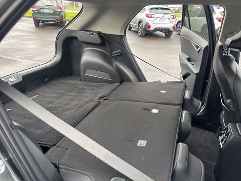 Used 2023 Kia Niro EX image 18