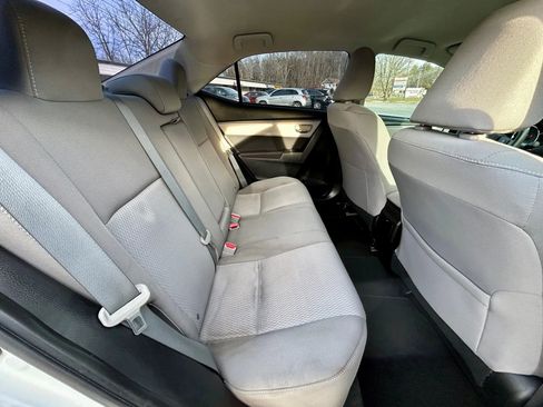 Used 2015 Toyota Corolla LE image 15