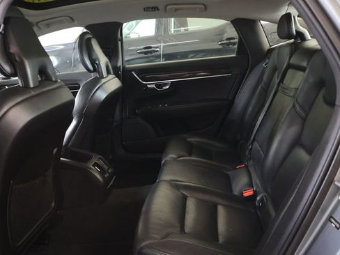 Used 2018 Volvo S90 T5 Momentum w/ Convenience Package image 14