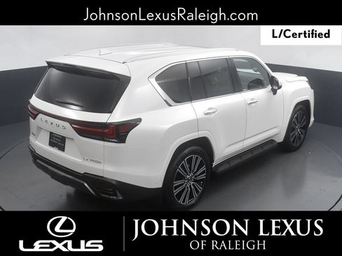 Used 2025 Lexus LX 700h Luxury AWD/4WD image 19