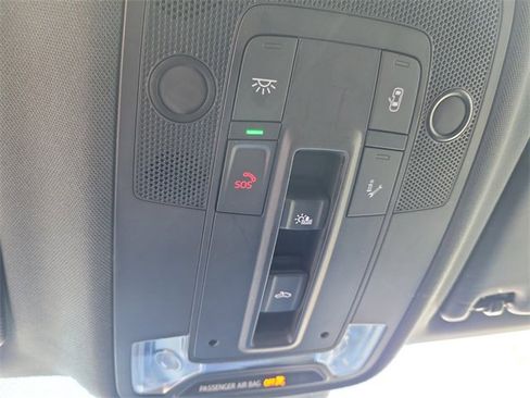 Used 2022 Audi Q3 2.0T Premium w/ Convenience Package image 17