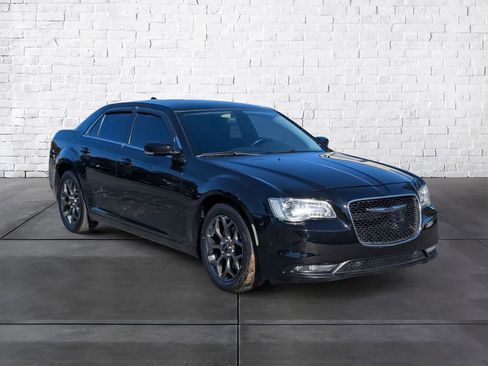 Used 2015 Chrysler 300 Limited w/ 300 Premium Group image 1