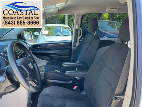 Used 2019 Dodge Grand Caravan SE FWD image 9