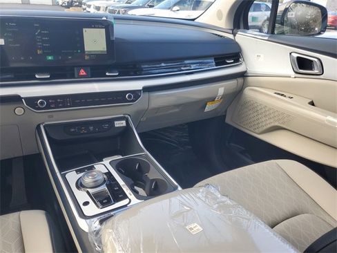 New 2026 Kia Carnival SX image 13