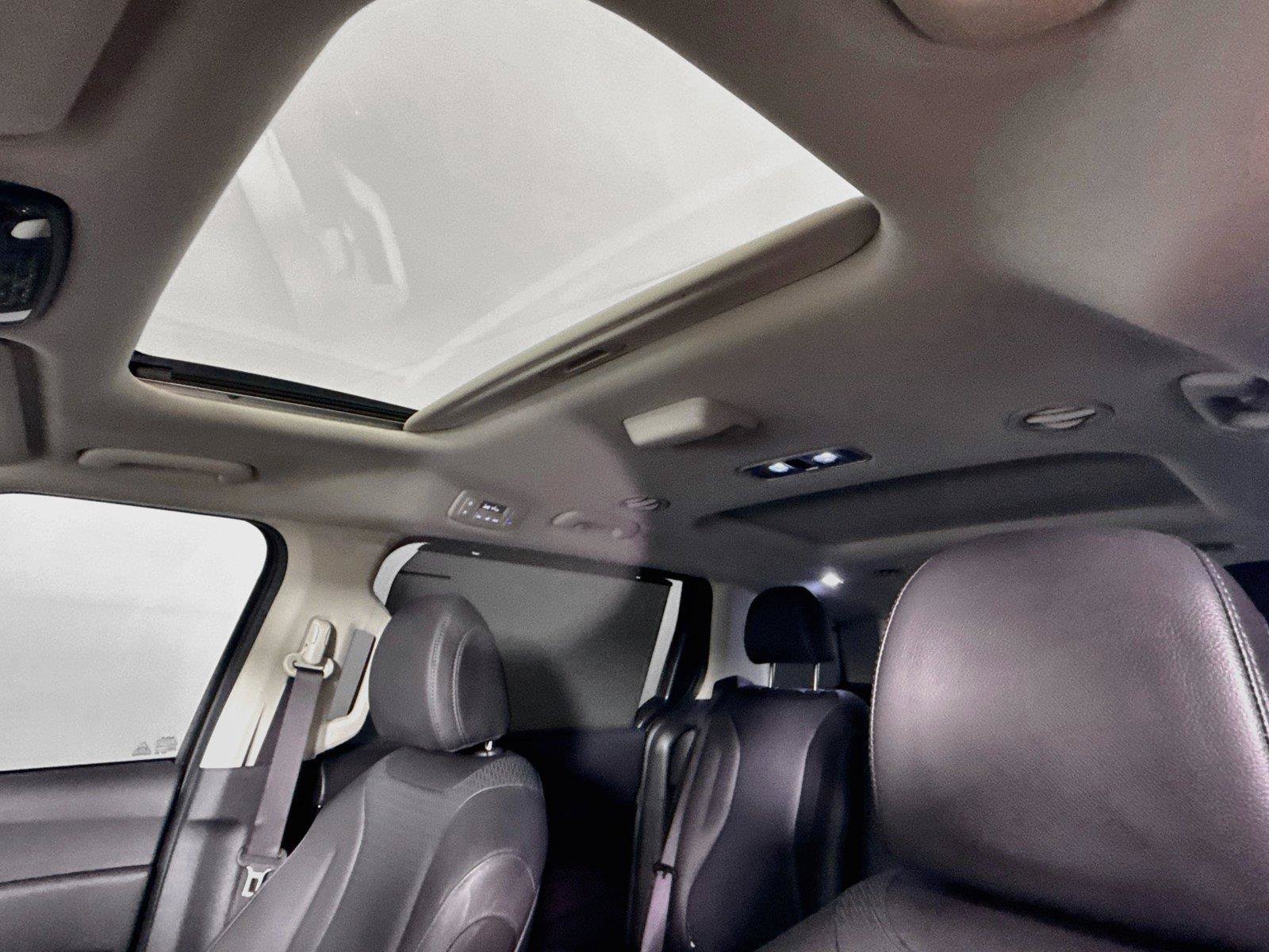 Used 2025 Kia Carnival SX Prestige FWD image 6
