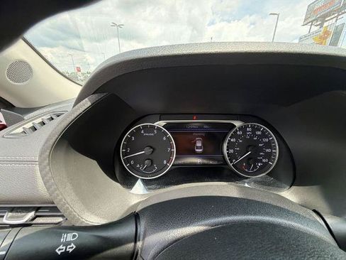 Certified 2025 Nissan Sentra SV FWD image 21