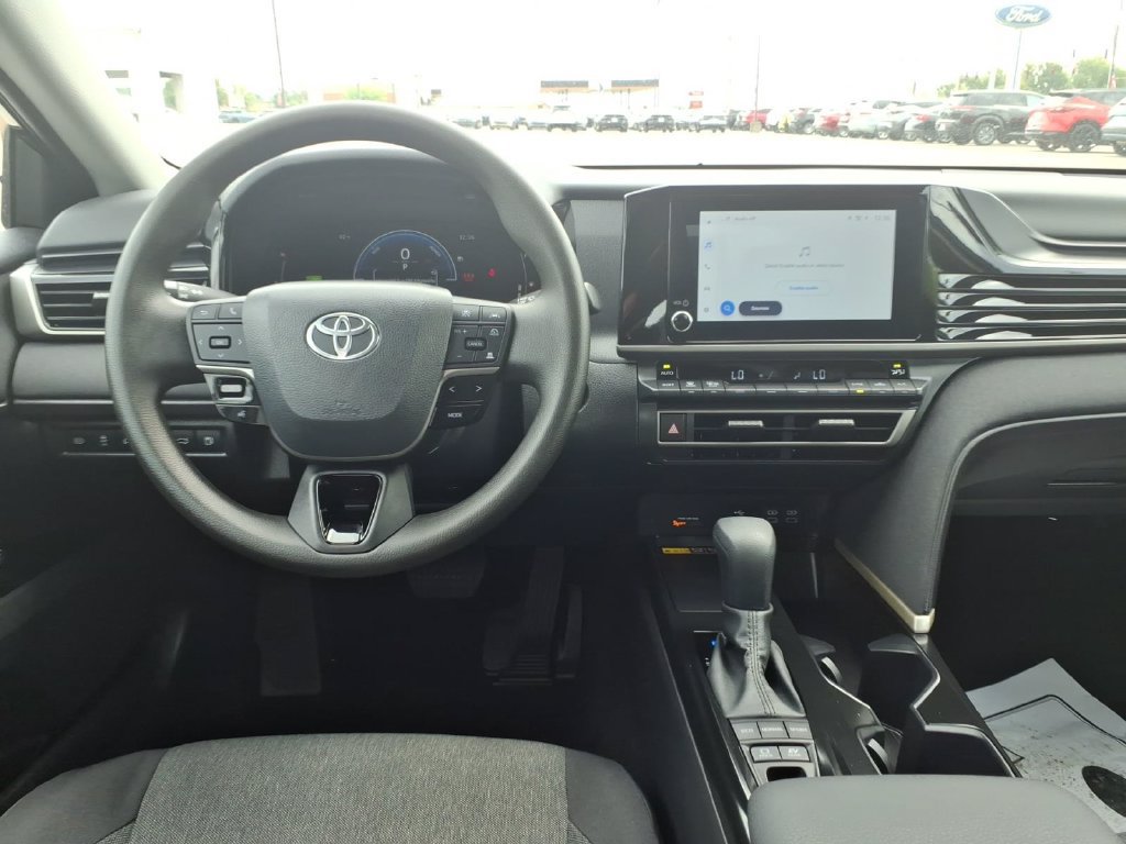 Used 2026 Toyota Camry LE FWD image 17