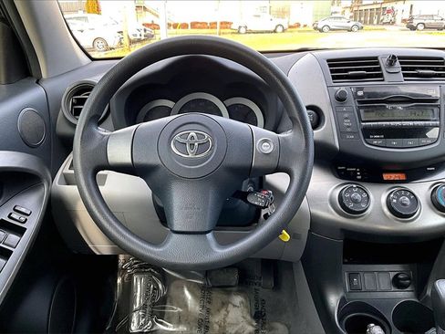 Used 2011 Toyota RAV4 4WD V6 w/ 3rd Row image 7